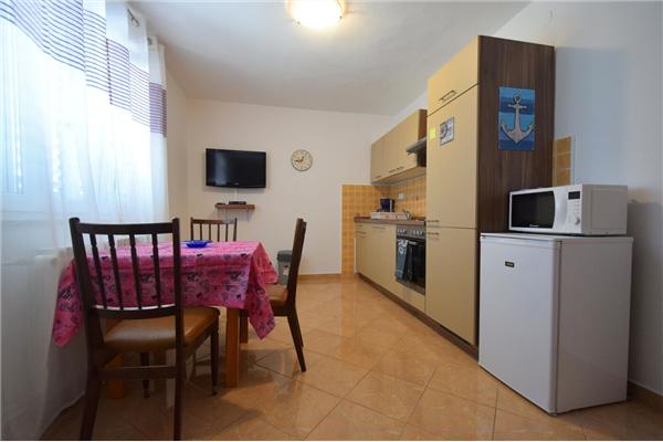 Apartment A2, for 3 persons