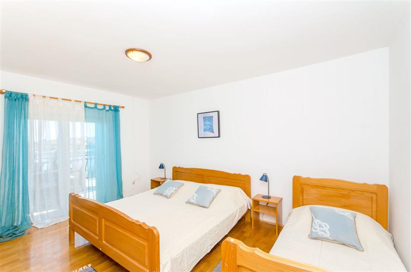 Apartment A2, for 3 persons