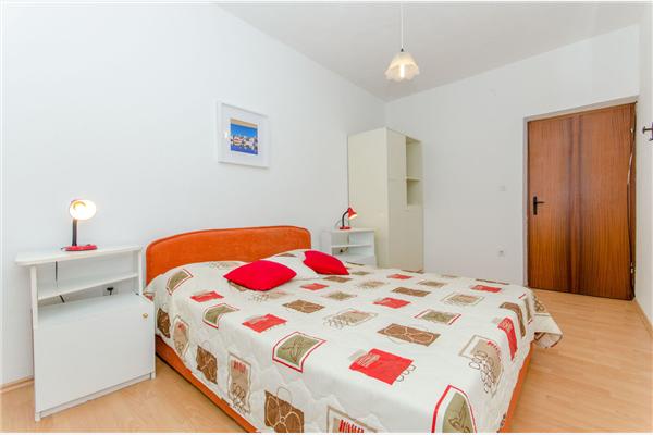 Apartment A1, for 5 persons