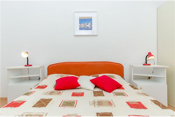 Apartment A1, for 5 persons