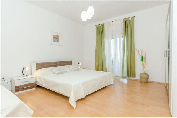 Apartment A1, for 5 persons