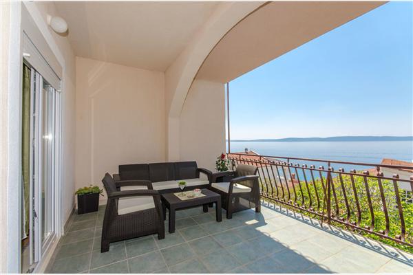 Apartment A1, for 5 persons