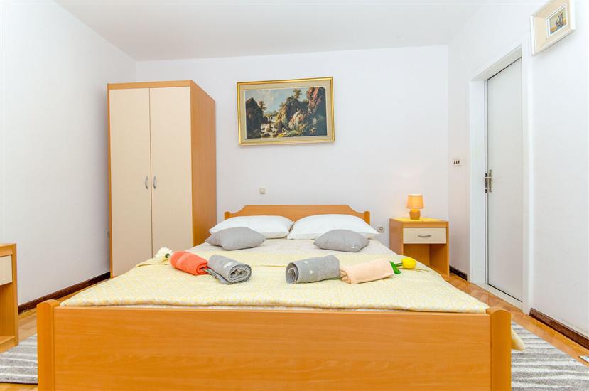 Apartment A1, for 3 persons