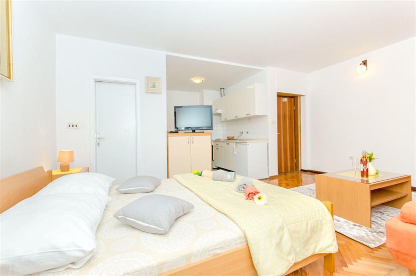 Apartment A1, for 3 persons