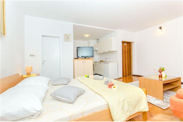 Apartment A1, for 3 persons