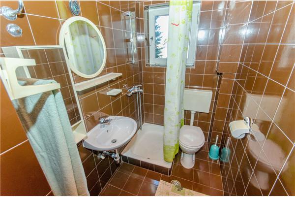 Room S1, for 2 persons