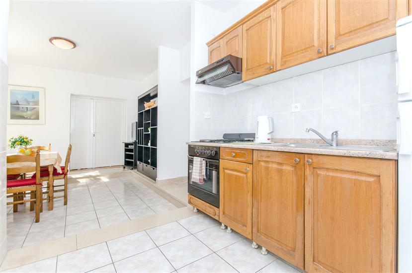 Apartment A2, for 7 persons