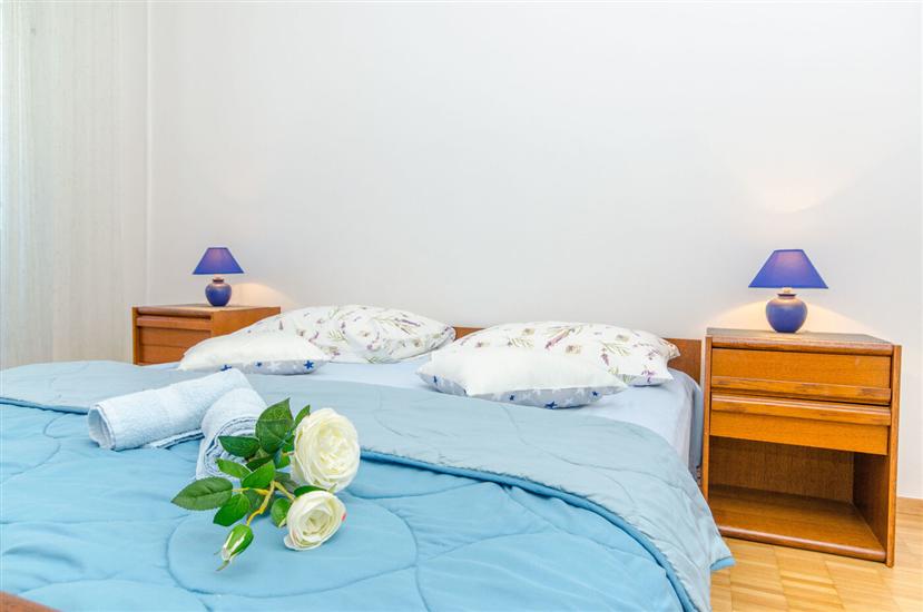 Apartment A2, for 7 persons