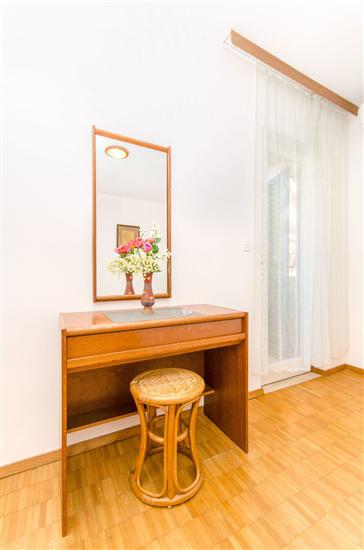 Apartment A2, for 7 persons