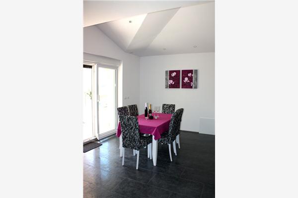 House K1, for 8 persons