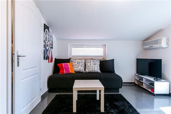 Apartment A2, for 5 persons