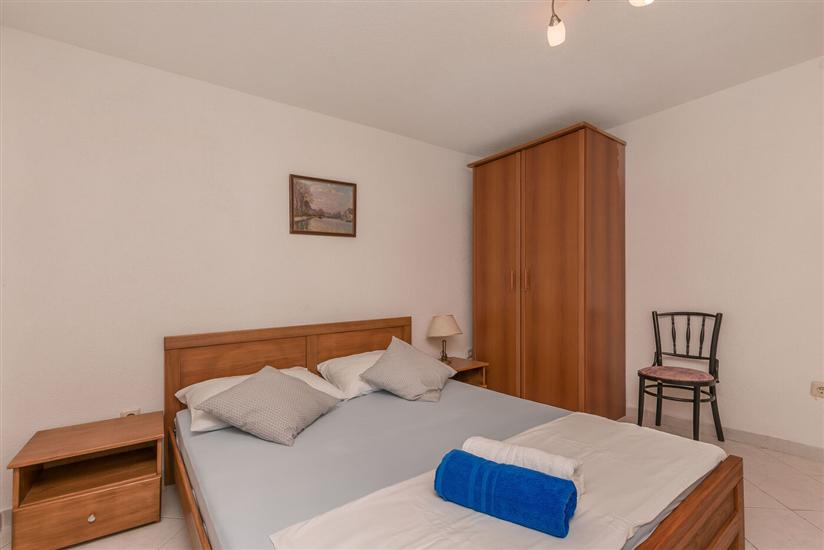 Apartment A5, for 5 persons