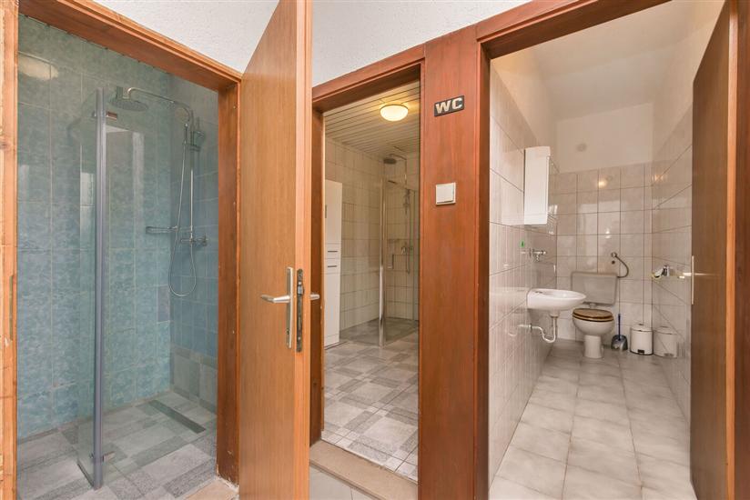 Apartment A5, for 5 persons