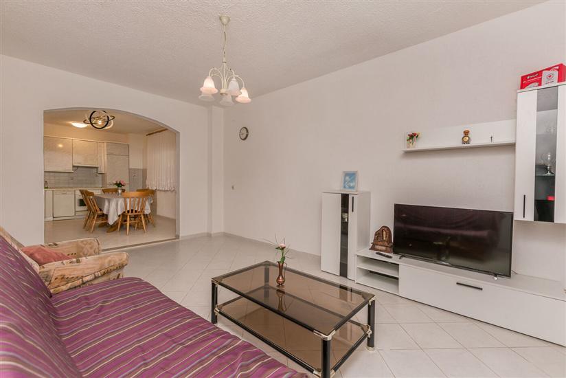 Apartment A5, for 5 persons