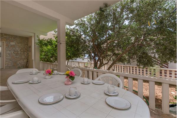 Apartment A5, for 5 persons