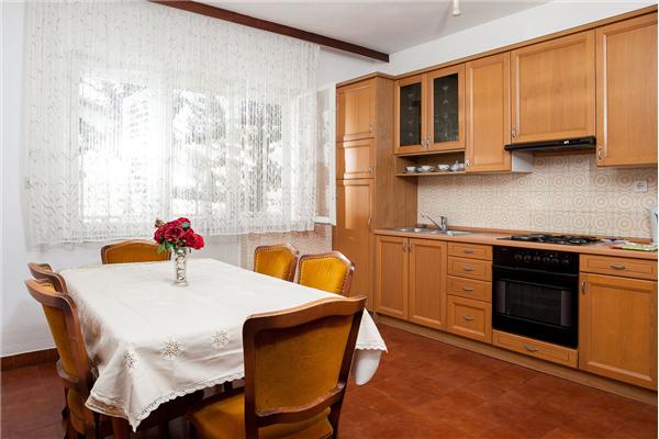 Apartment A3, for 6 persons