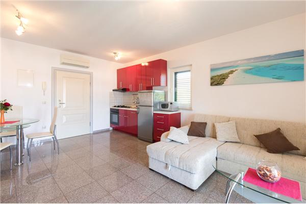 House A1, for 10 persons