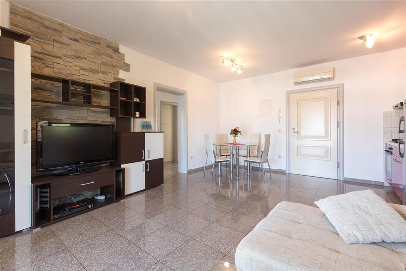 House A1, for 10 persons