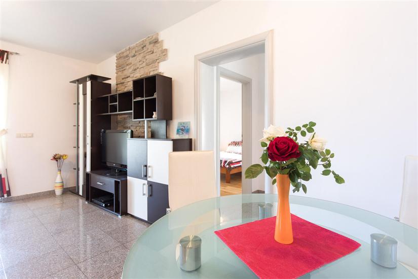 House A1, for 10 persons