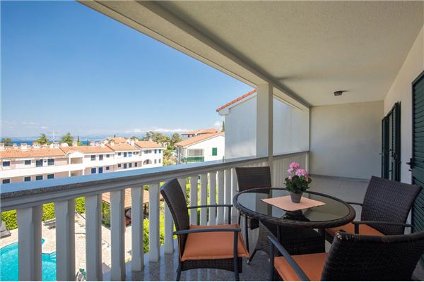 House A1, for 10 persons