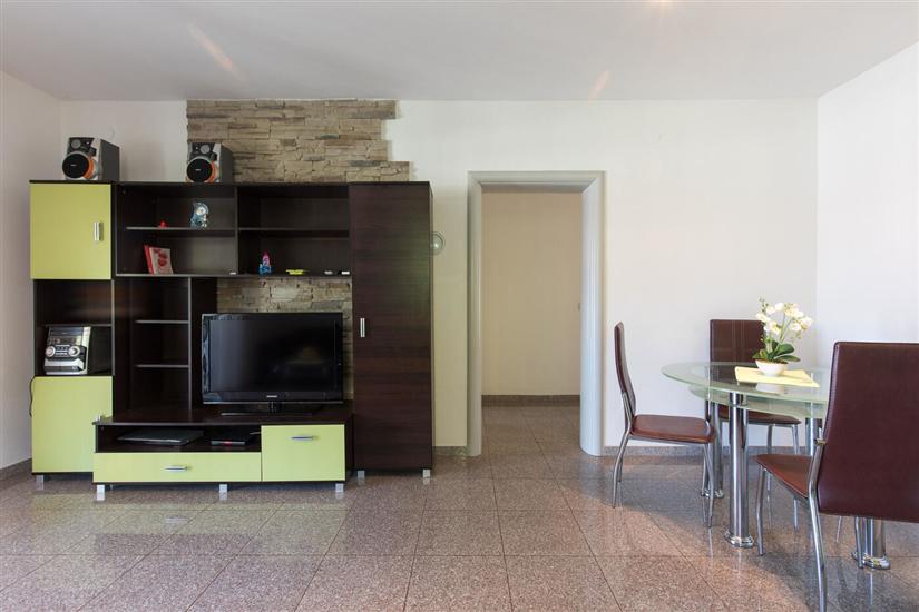 House A1, for 10 persons