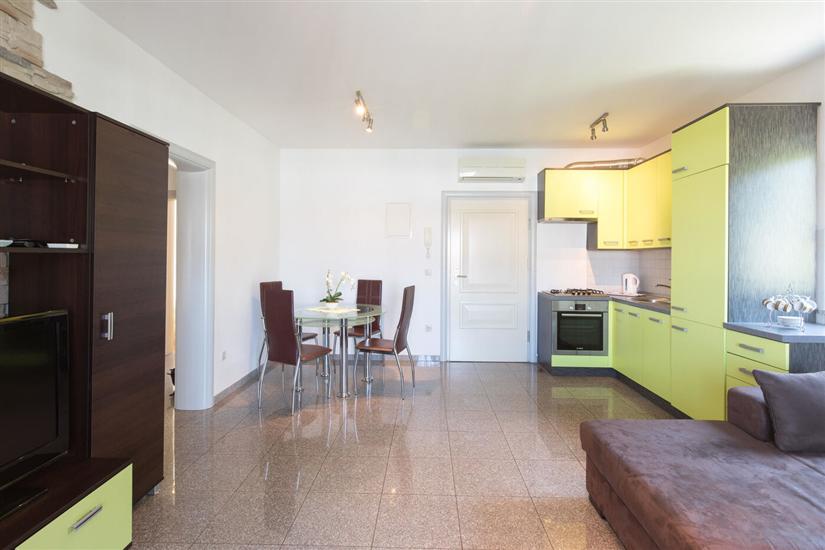 House A1, for 10 persons