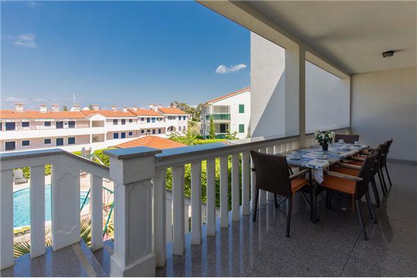 House A1, for 10 persons