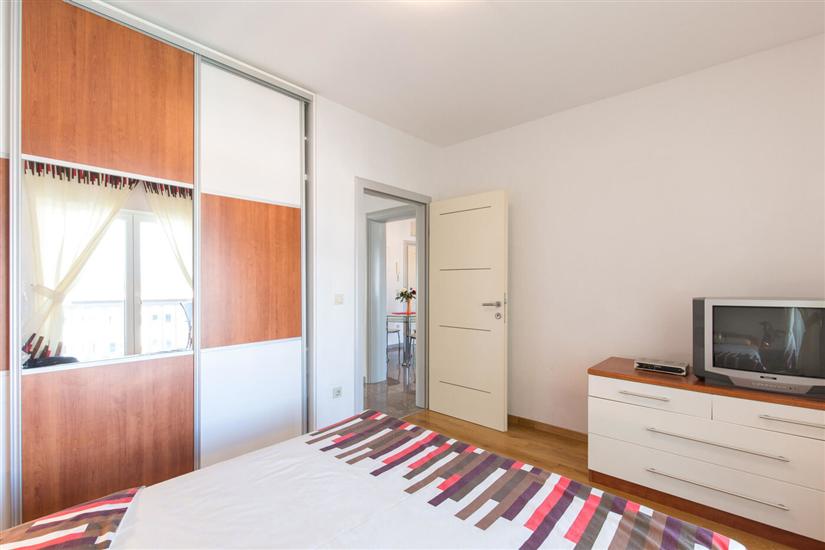 House A1, for 10 persons