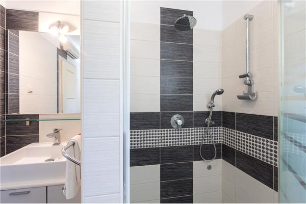 House A1, for 10 persons