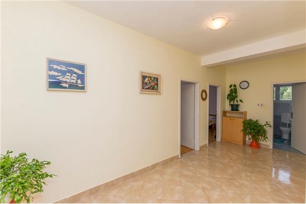 Apartment A1, for 6 persons