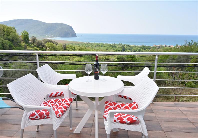 Apartment A1, for 6 persons