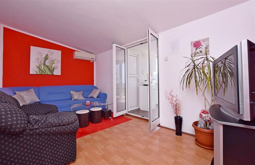 Apartment A1, for 6 persons