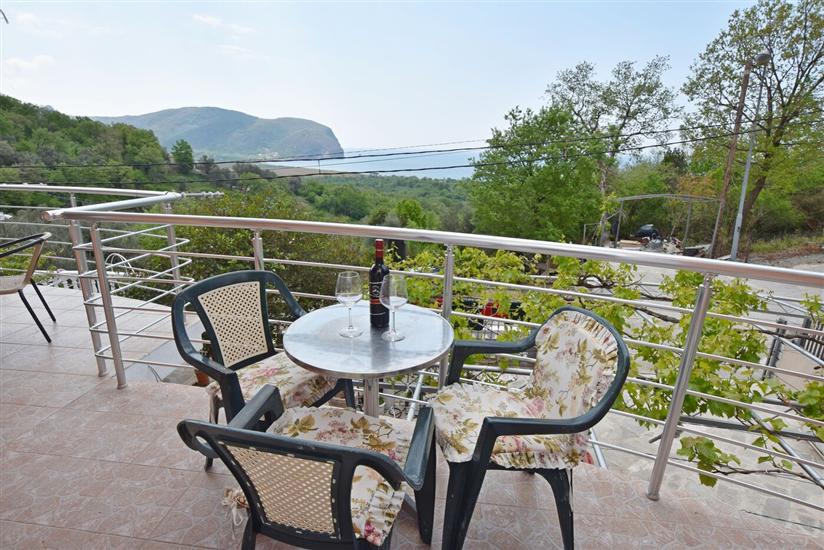 Apartment A2, for 6 persons