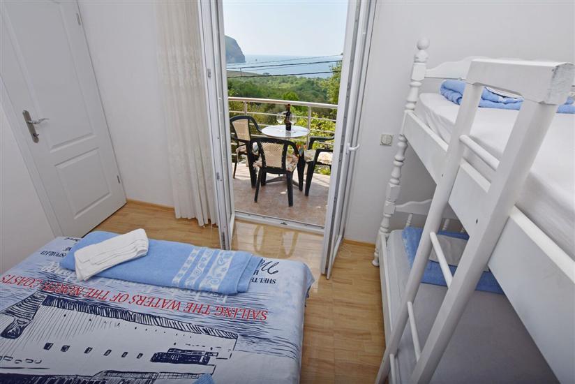 Apartment A2, for 6 persons