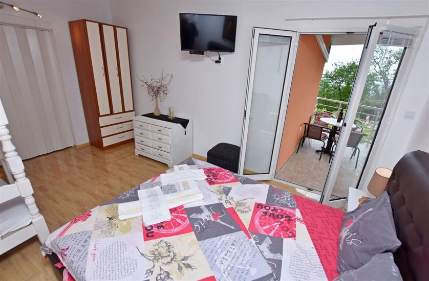 Apartment A3, for 5 persons