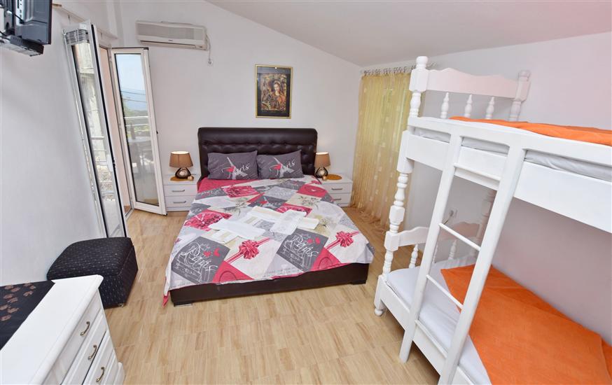 Apartment A3, for 5 persons