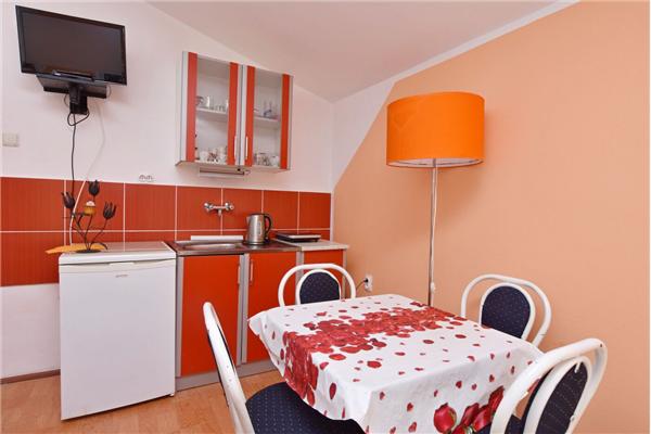 Apartment A4, for 3 persons