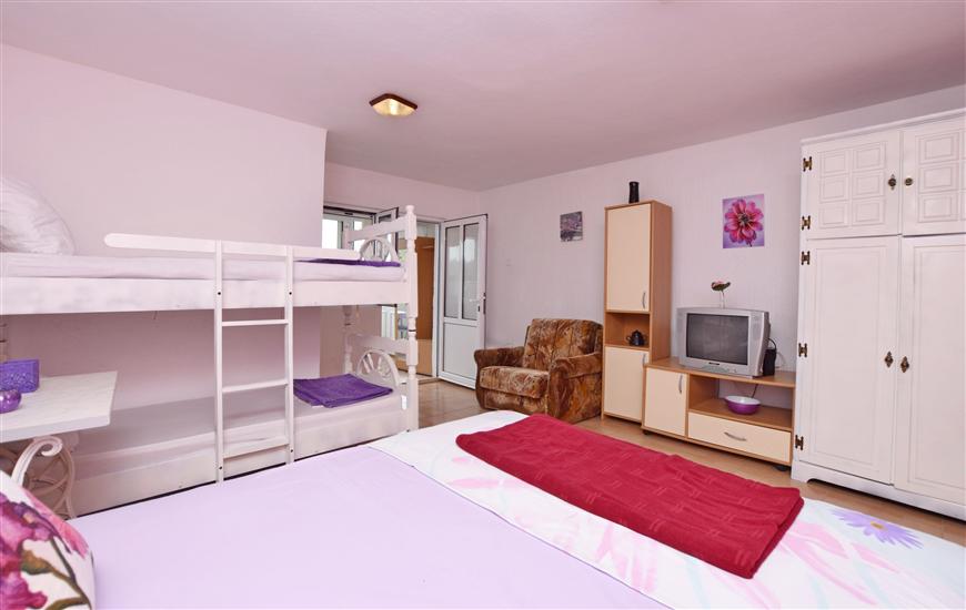 Apartment A5, for 4 persons