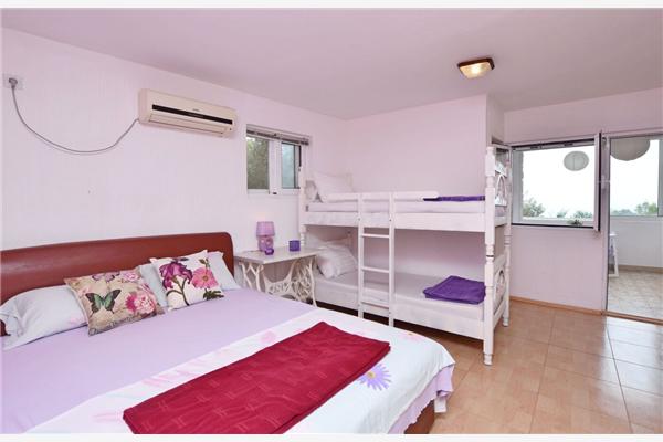 Apartment A5, for 4 persons