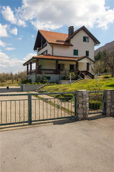 Apartments and Room Robert