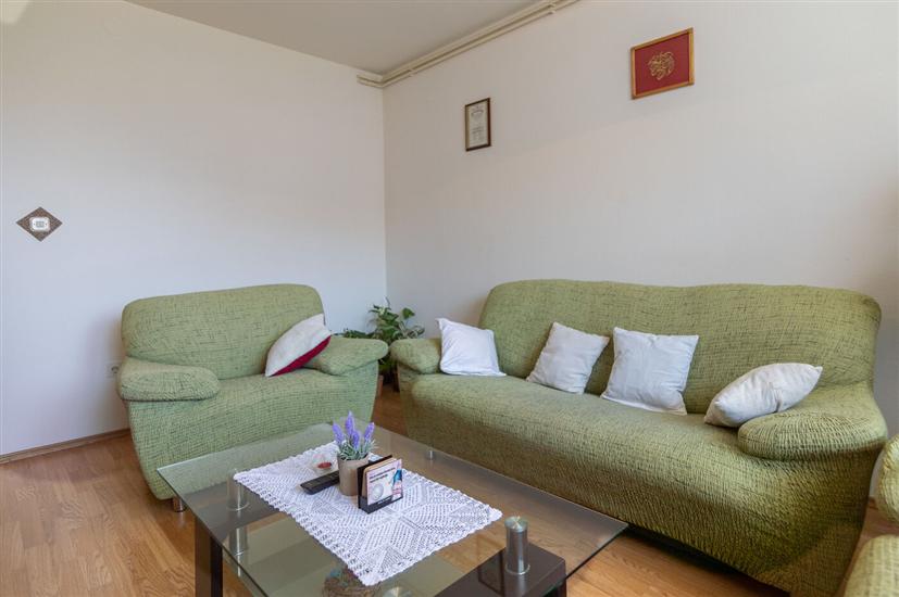 House K1, for 8 persons