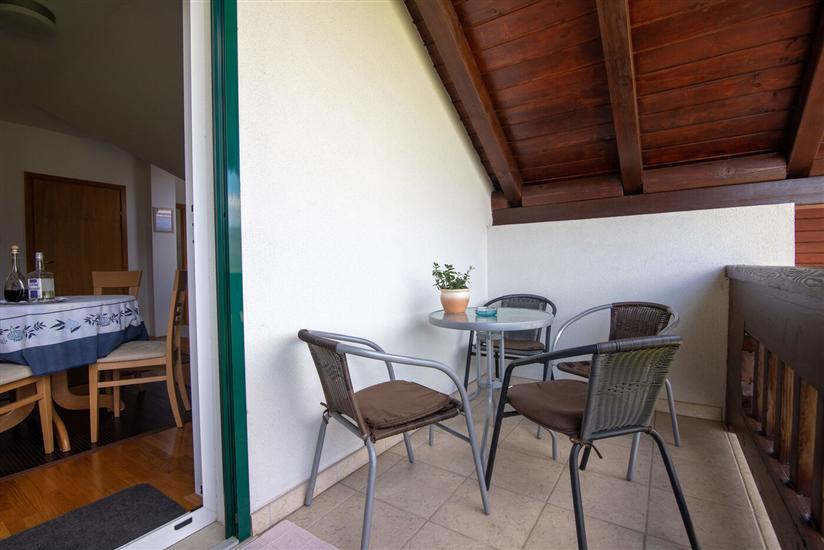 Apartment A1, for 5 persons