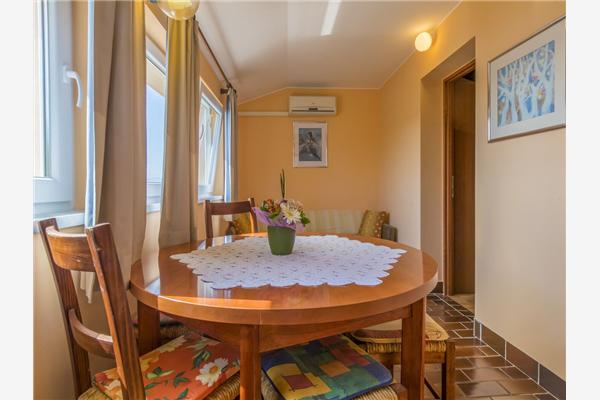 Apartment A3, for 5 persons