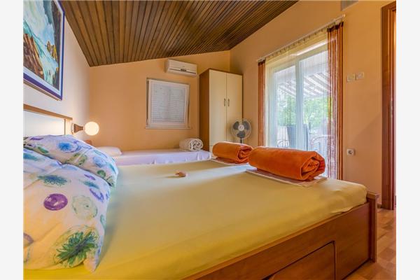 Apartment A3, for 5 persons