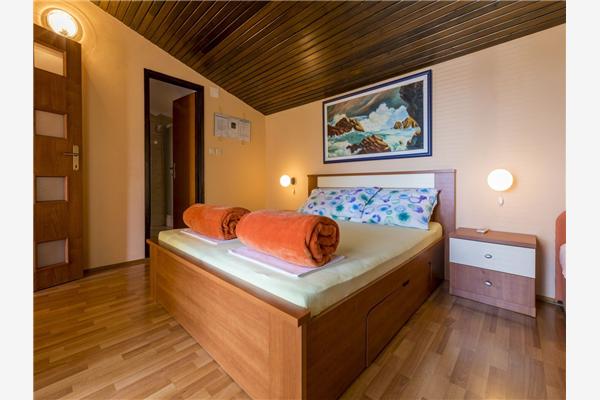 Apartment A3, for 5 persons