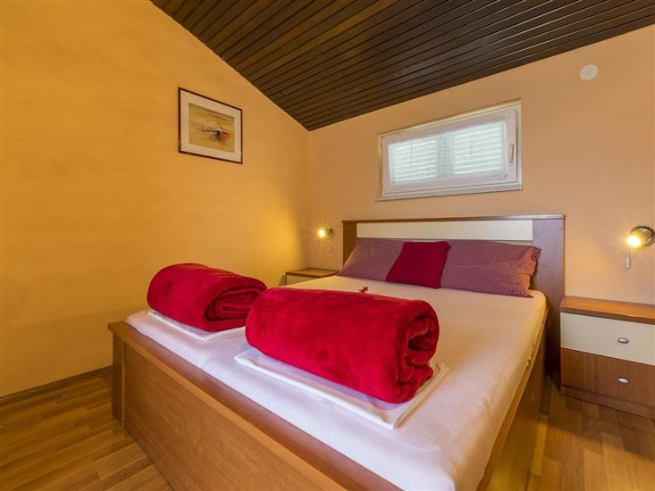 Apartment A3, for 5 persons