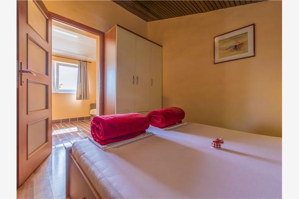 Apartment A3, for 5 persons