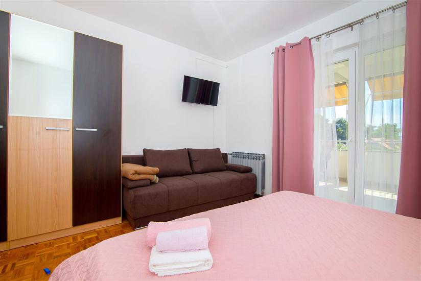 Apartment A1, for 5 persons