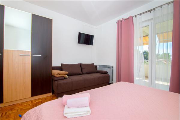 Apartment A1, for 5 persons