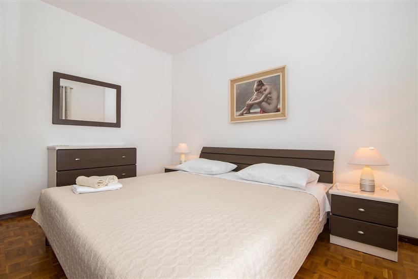 Apartment A1, for 5 persons